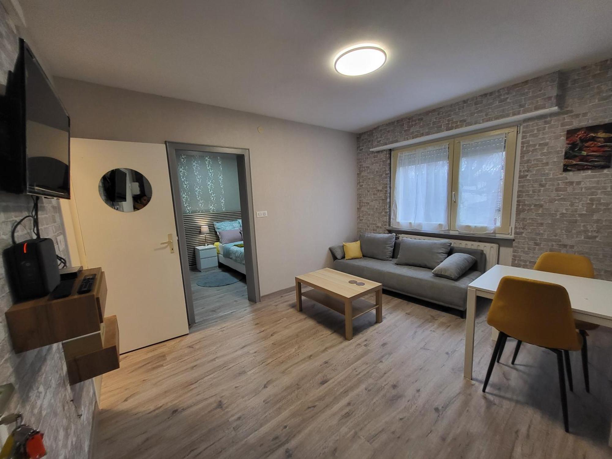 Happy Studio 47 B St Louis Сен-Луи Номер фото