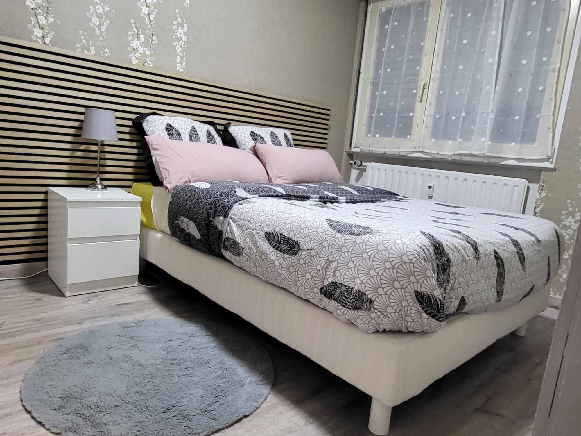 Happy Studio 47 B St Louis Сен-Луи Номер фото
